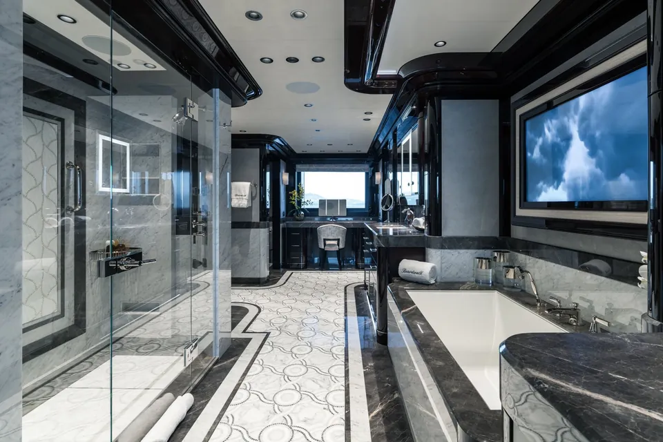Boardwalk V, 2021 Feadship Custom, photo 3