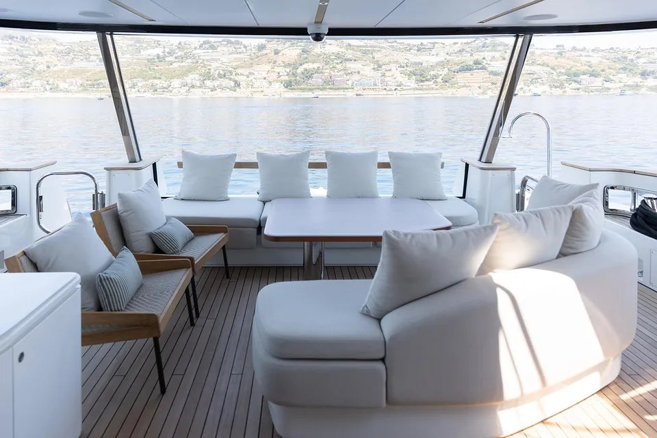 Alexandra, 2025 Azimut Magellano 30M, photo 8