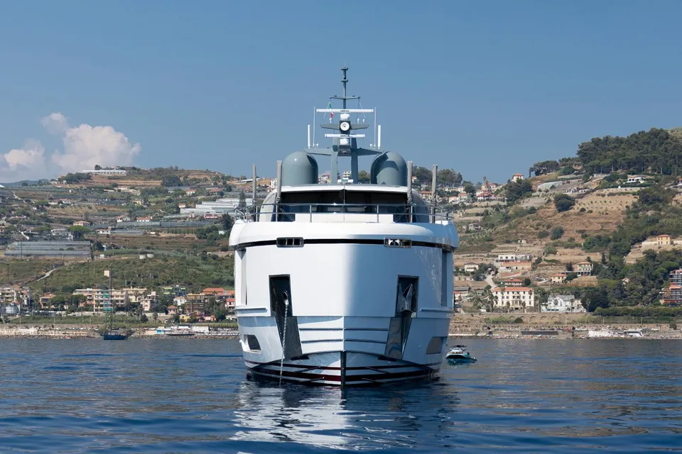 Alexandra, 2025 Azimut Magellano 30M, photo 12