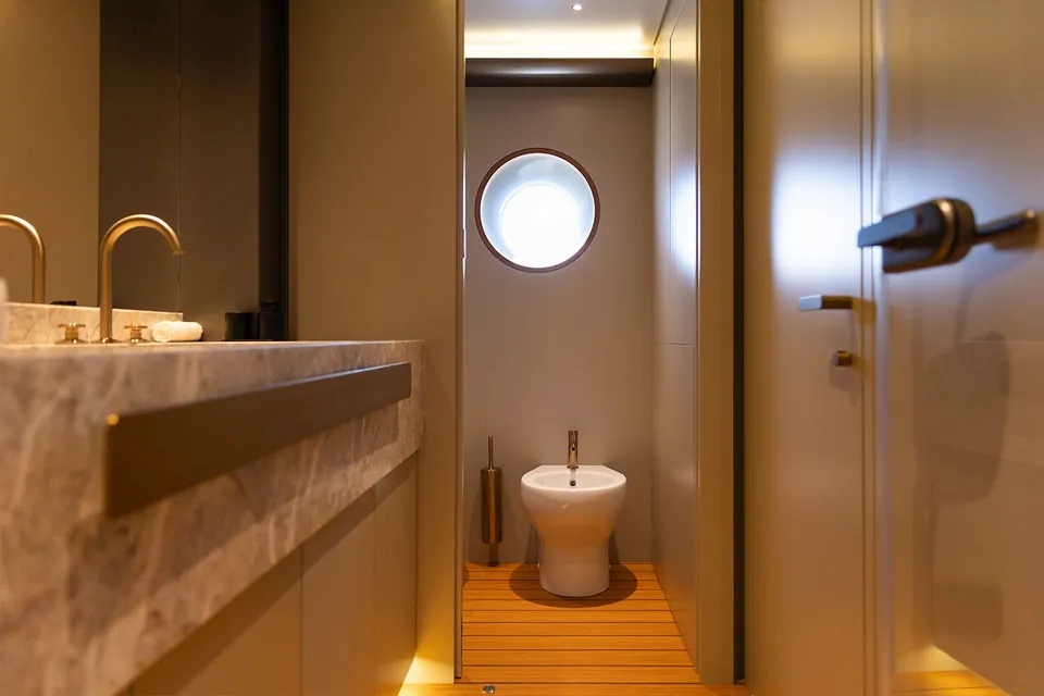 Alexandra, 2025 Azimut Magellano 30M, photo 28