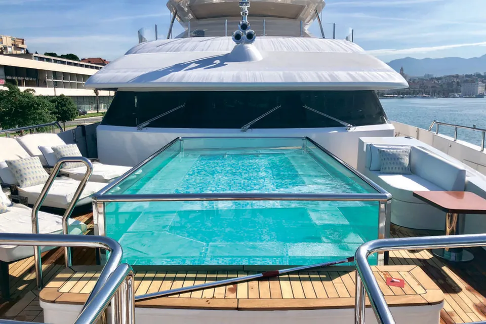 Lady M II, 2015 Benetti Crystal 140, photo 6