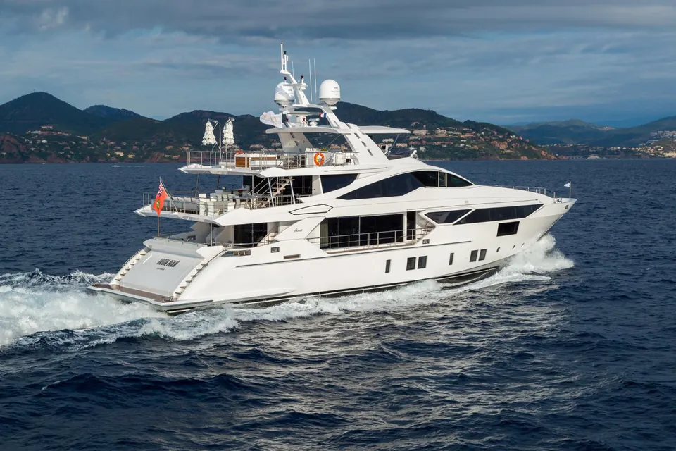 Charisma, 2015 Benetti Fast 125, photo 1