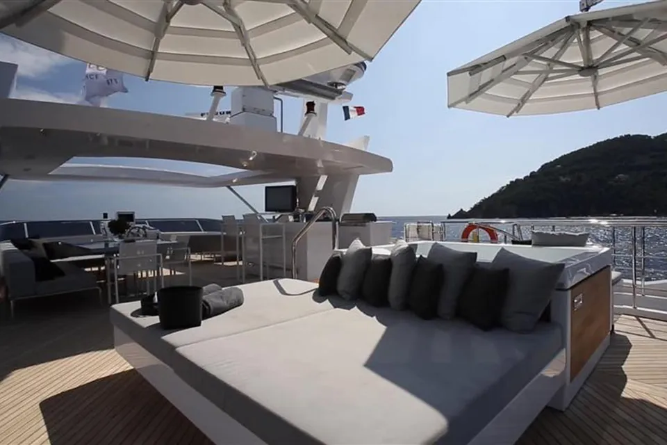 Charisma, 2015 Benetti Fast 125, photo 7