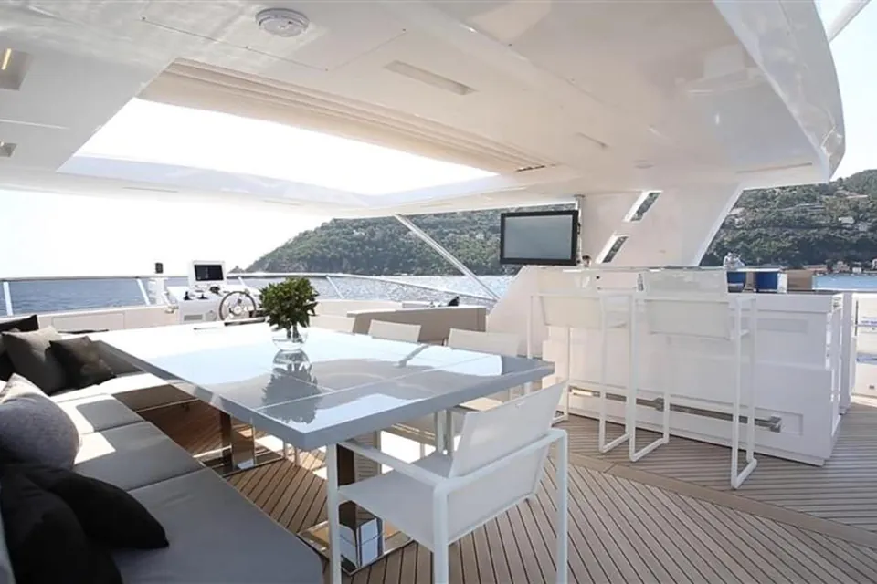 Charisma, 2015 Benetti Fast 125, photo 8