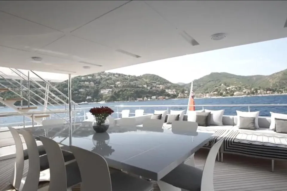Charisma, 2015 Benetti Fast 125, photo 9