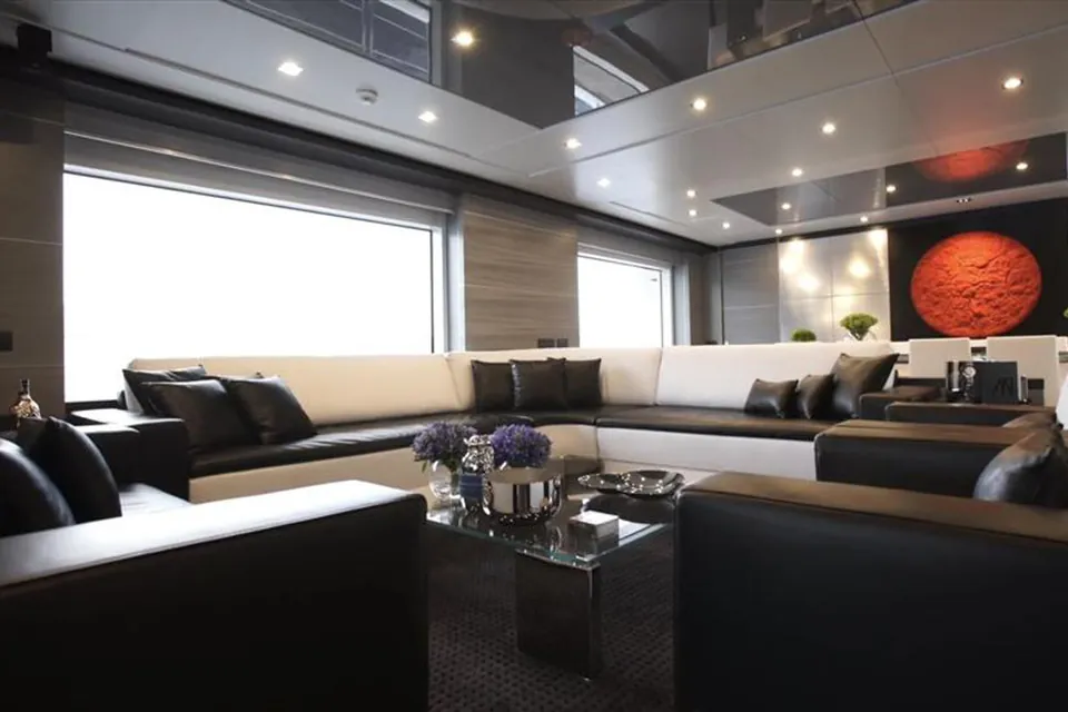 Charisma, 2015 Benetti Fast 125, photo 14