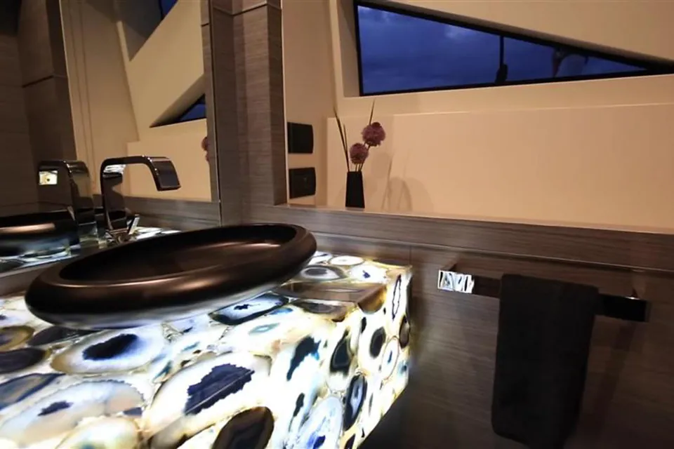 Charisma, 2015 Benetti Fast 125, photo 17