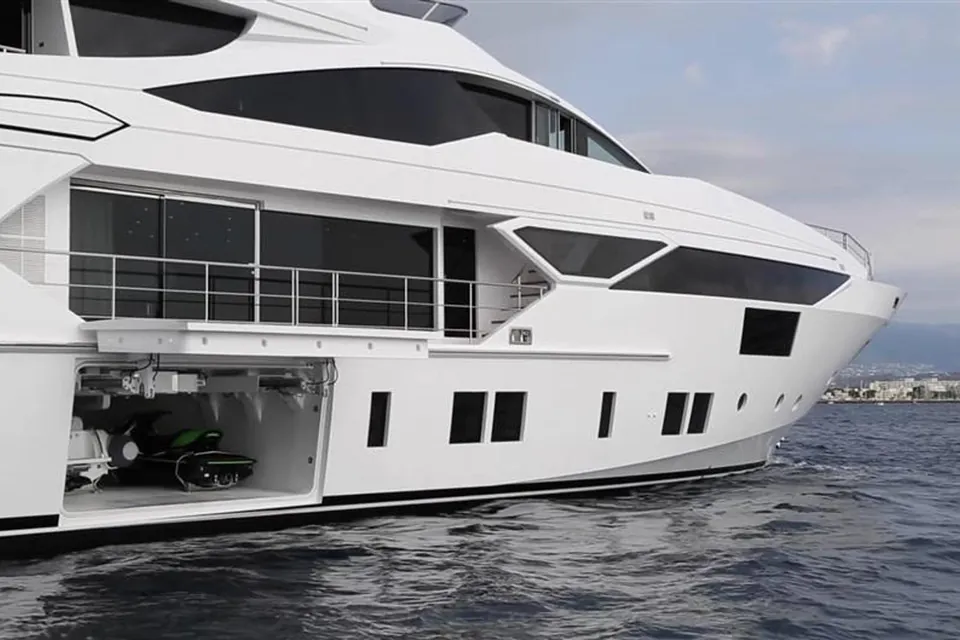 Charisma, 2015 Benetti Fast 125, photo 27
