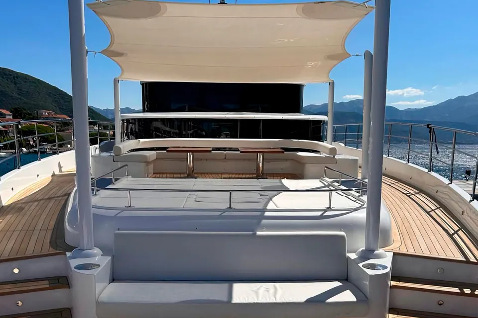 2019 Majesty Yachts 100, photo 19