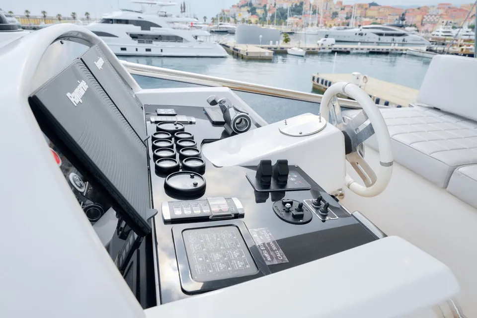 Sun & Sea, 2018 Azimut Grande 30M, photo 18