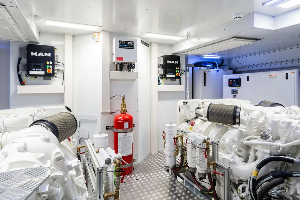 Custom Line Navetta 30 II, 2021 Custom Line Navetta 30, photo 33