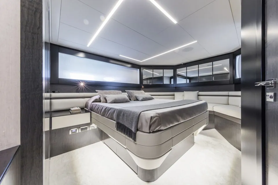 Najati, 2018 Pershing 9X, photo 8