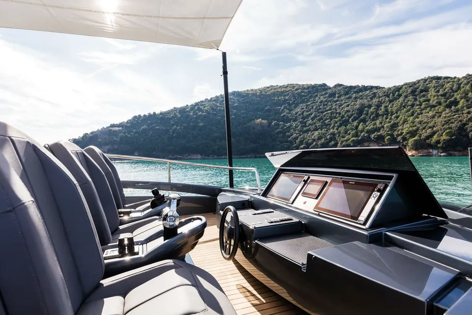 Najati, 2018 Pershing 9X, photo 14