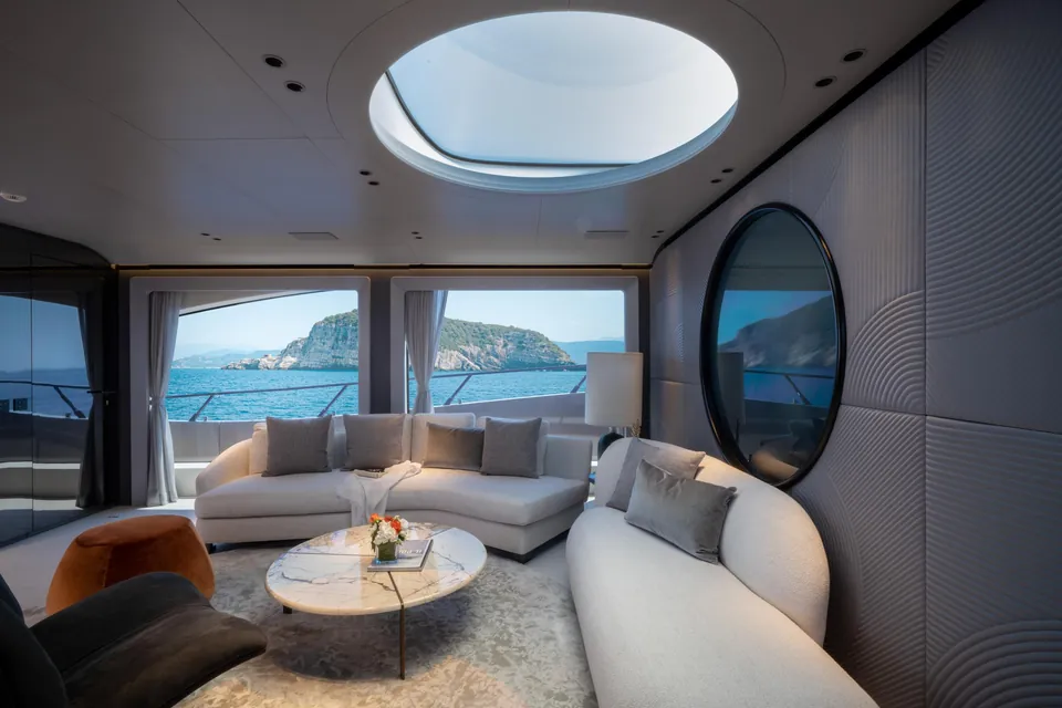 Ereiva, 2023 Mangusta 104 REV, photo 8