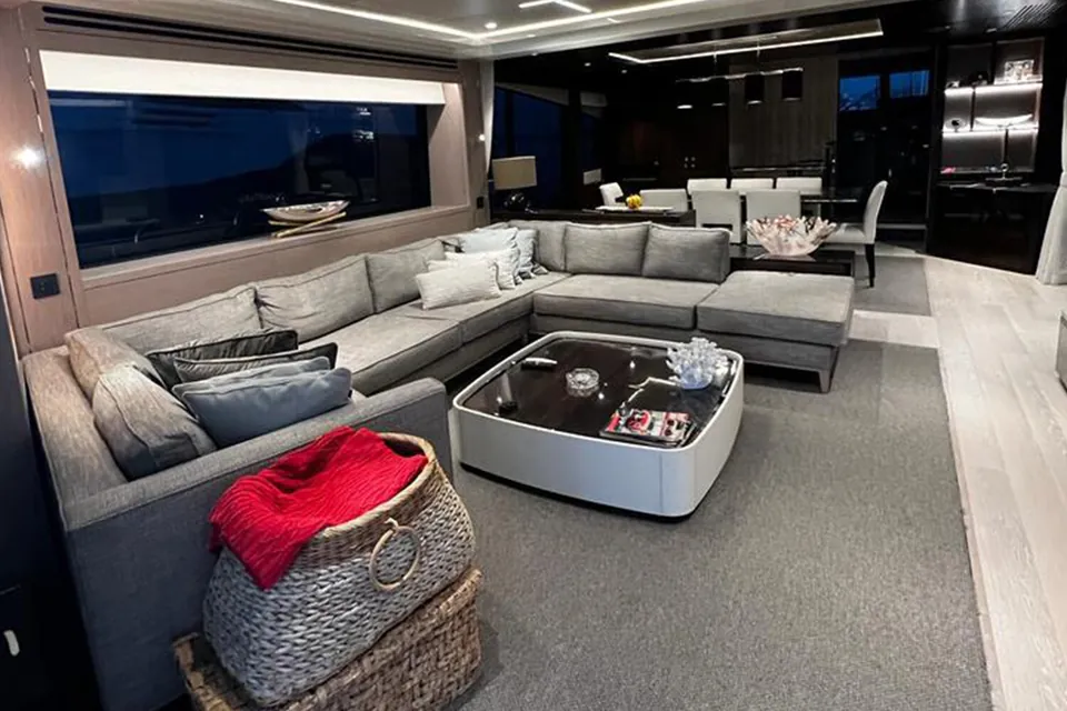 2022 Sunseeker 88, photo 10