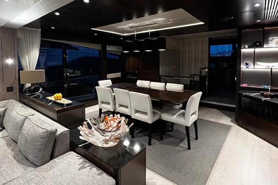 2022 Sunseeker 88, photo 12