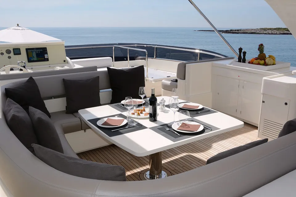 2015 Ferretti 800, photo 3