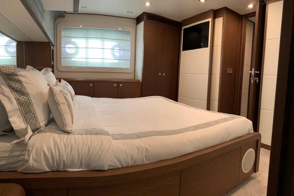 2015 Ferretti 800, photo 28