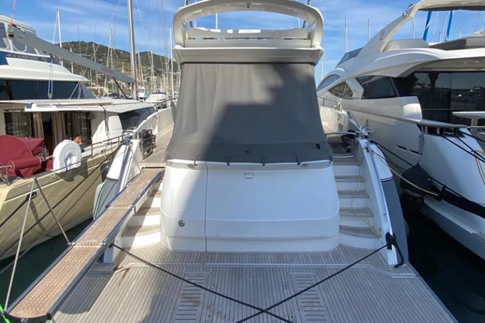 2017 Princess S72, photo 2