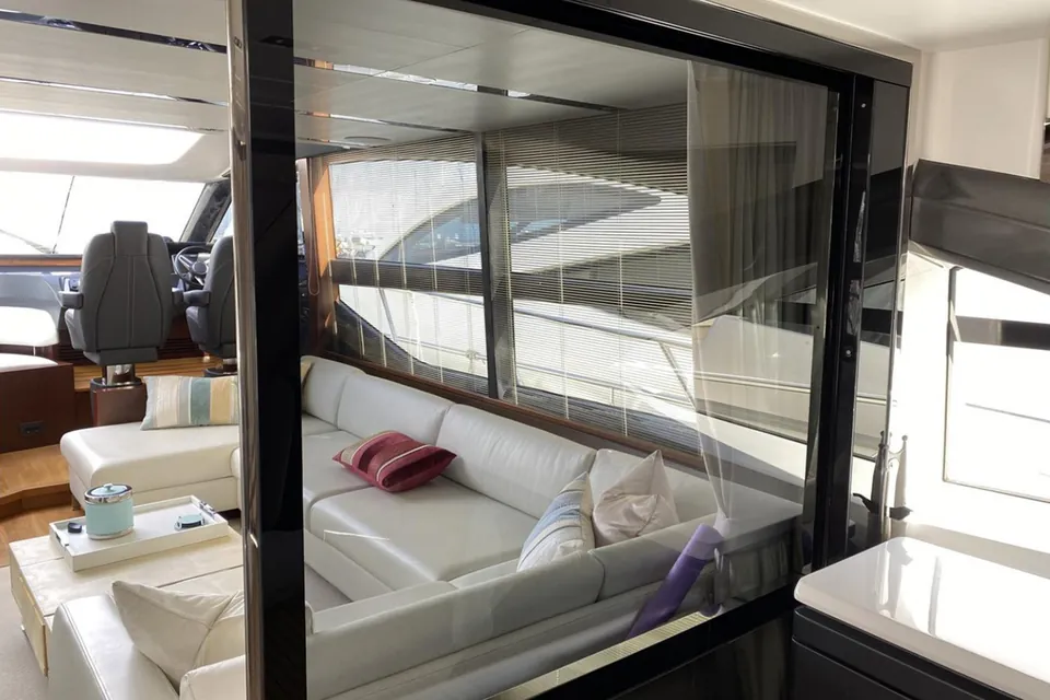 2017 Princess S72, photo 17