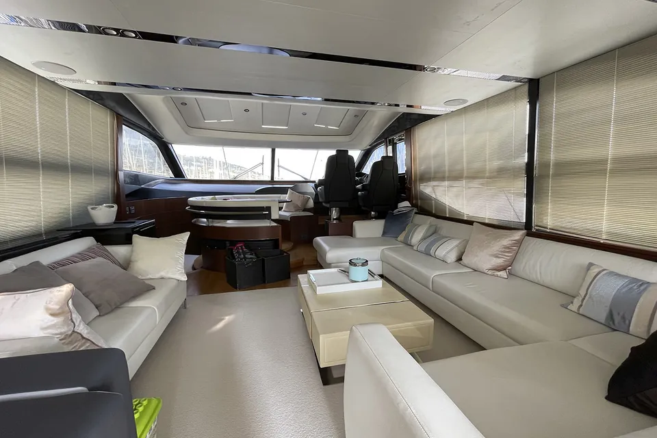 2017 Princess S72, photo 25