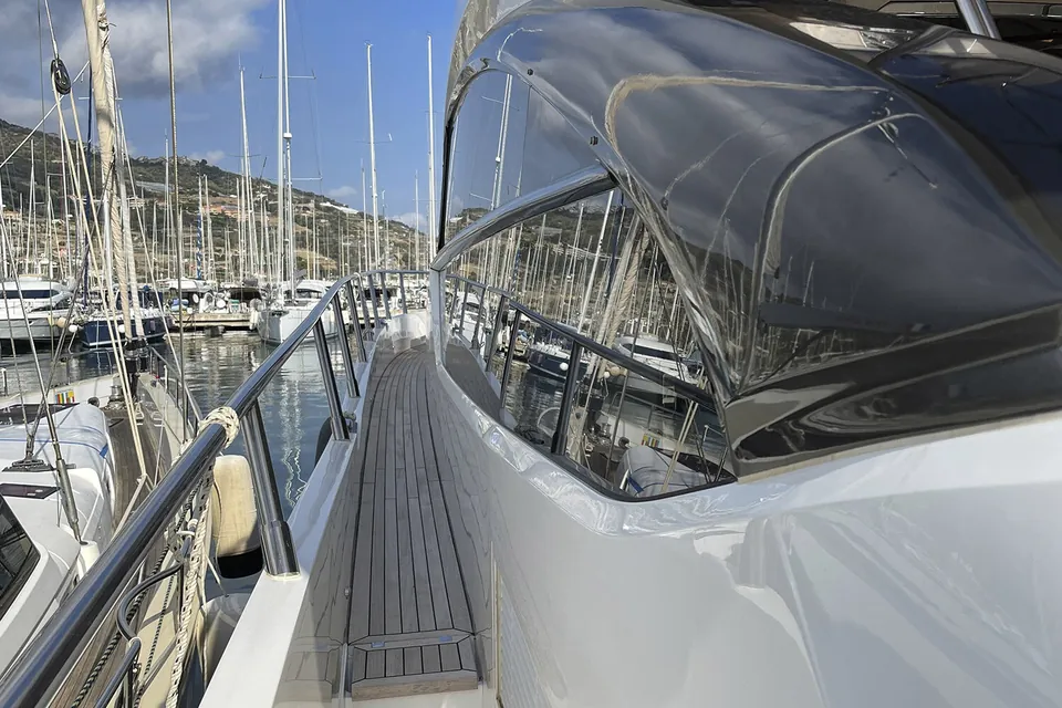 2017 Princess S72, photo 29