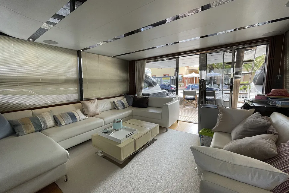 2017 Princess S72, photo 34