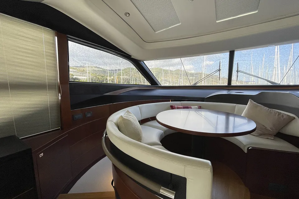 2017 Princess S72, photo 35