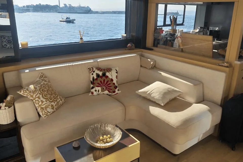 Avventura, 2020 Sirena Yachts 64, photo 6