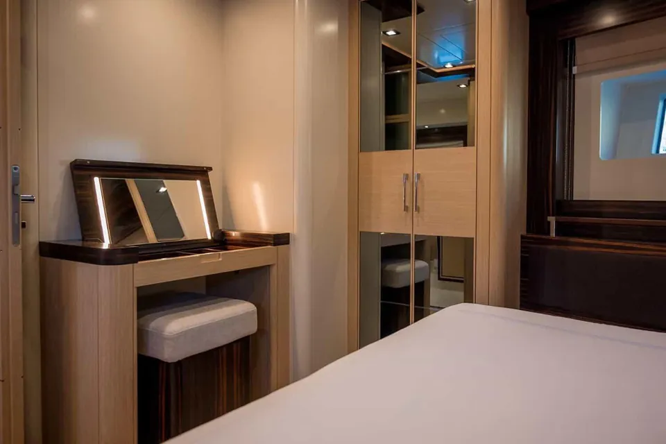 Avventura, 2020 Sirena Yachts 64, photo 14