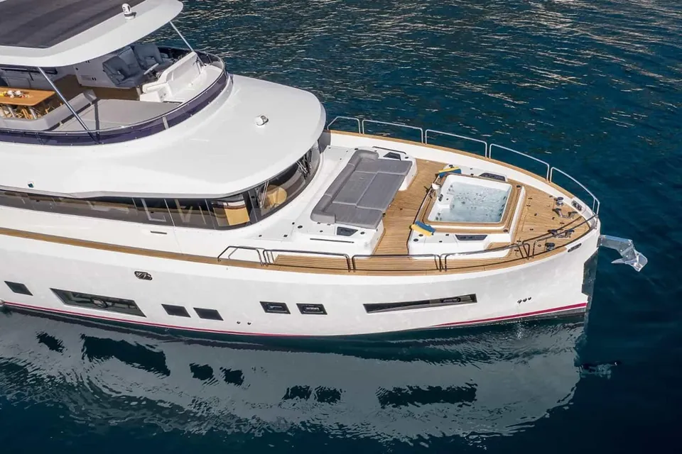 Avventura, 2020 Sirena Yachts 64, photo 19