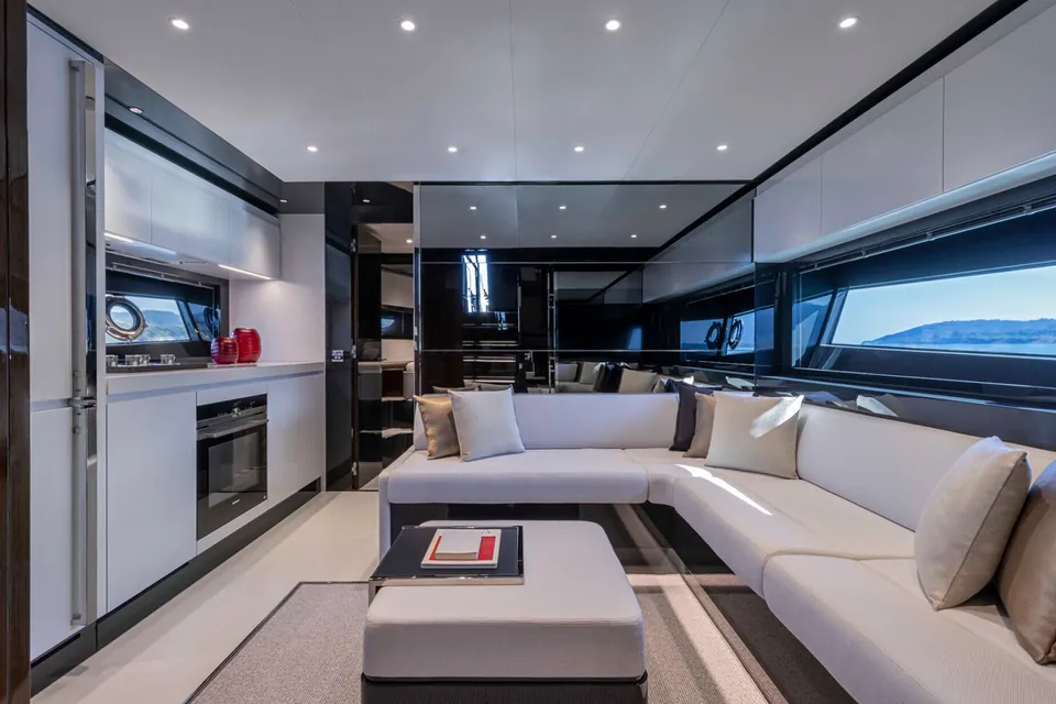 Eos, 2022 Riva 68 Diable, photo 3