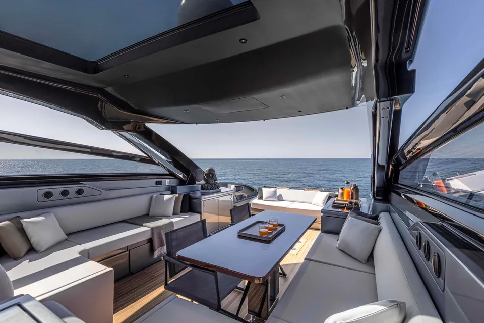 Eos, 2022 Riva 68 Diable, photo 8