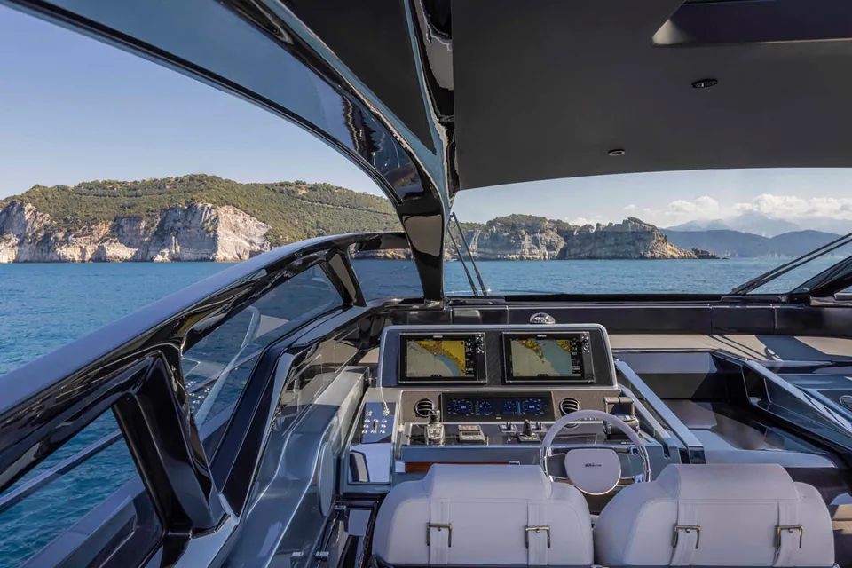 Eos, 2022 Riva 68 Diable, photo 18