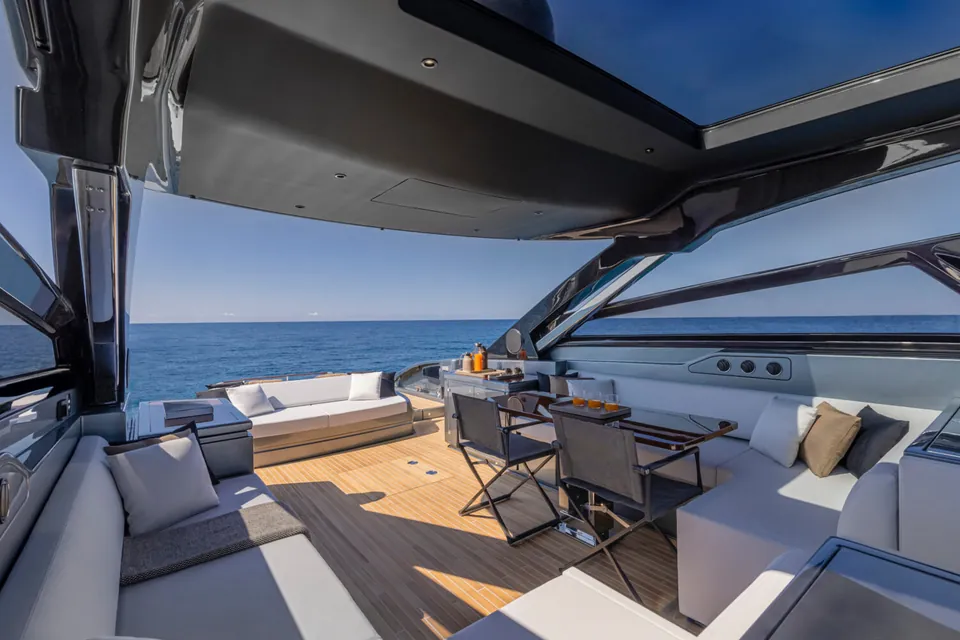 Eos, 2022 Riva 68 Diable, photo 19