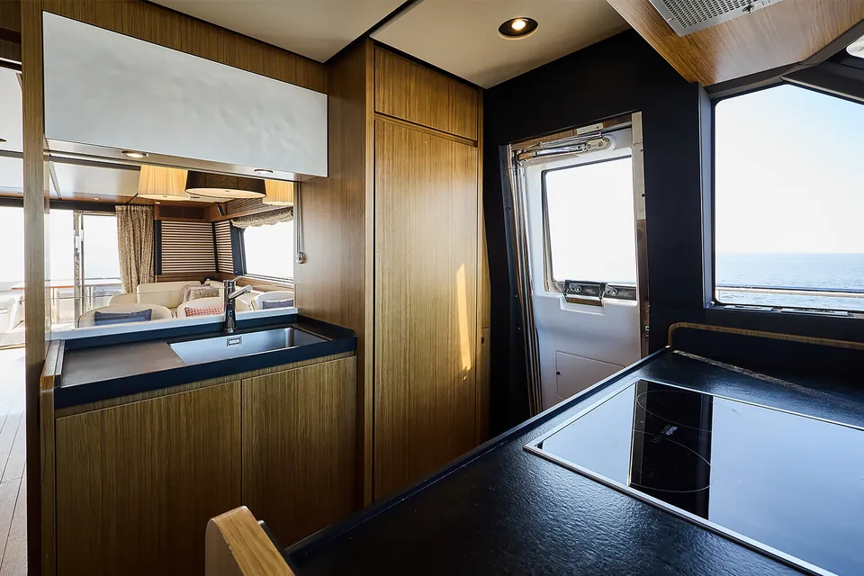 2019 Azimut Magellano 66, photo 8