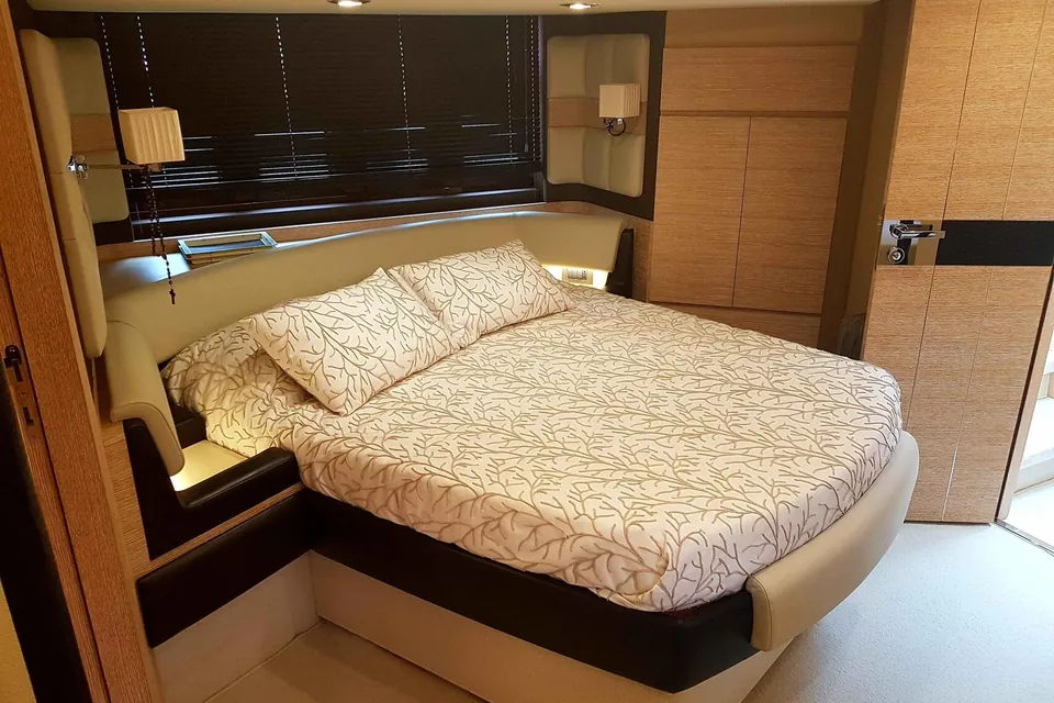 2015 Azimut 64, photo 11