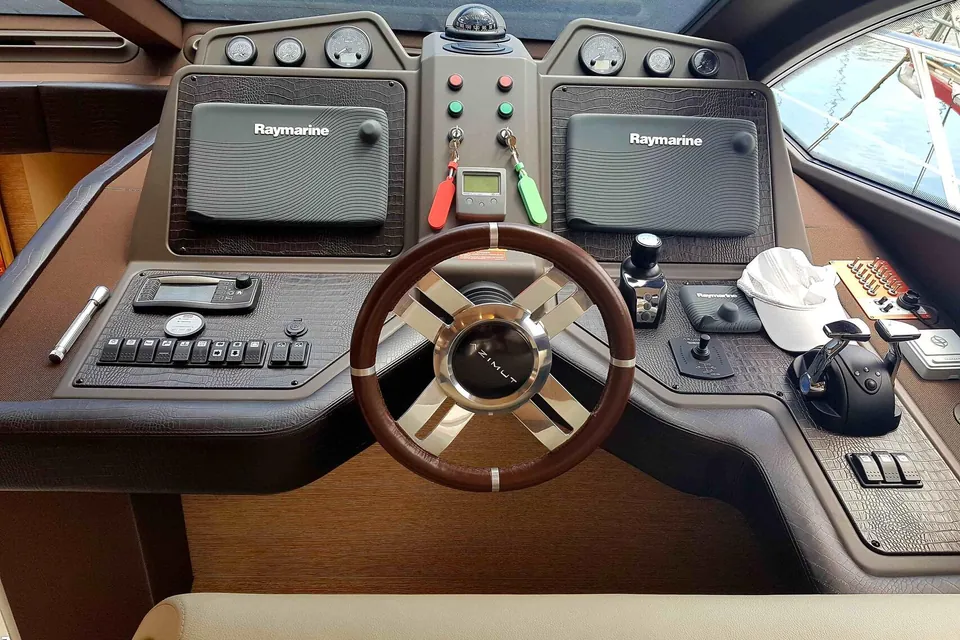2015 Azimut 64, photo 20