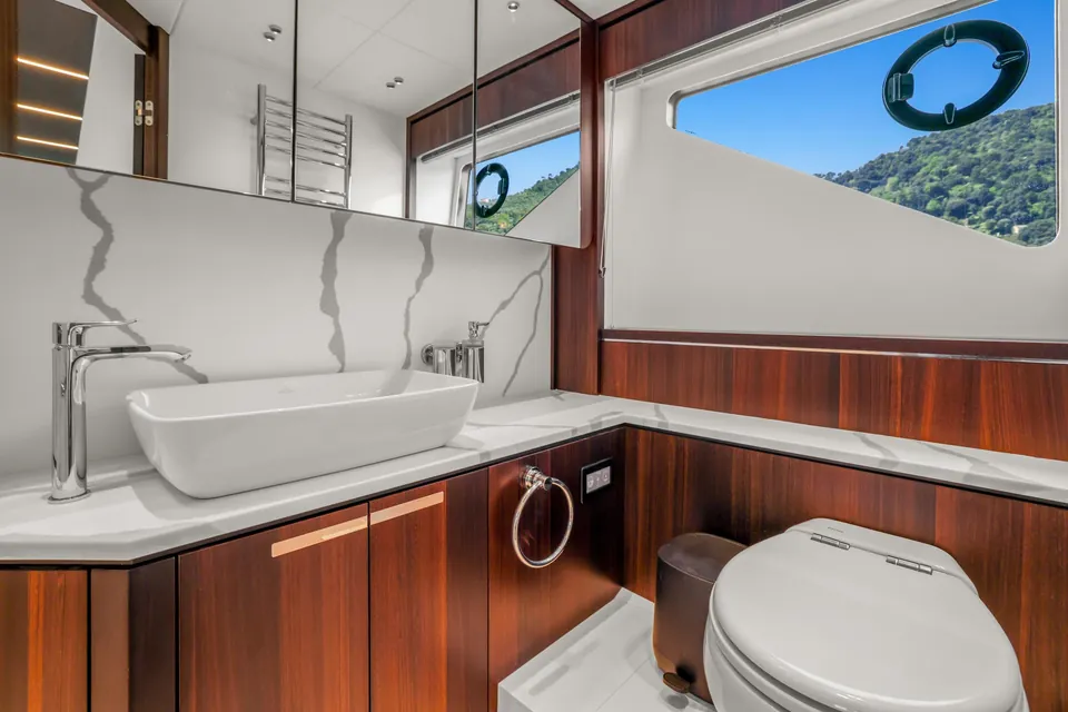 Heather Rose, 2022 Sunseeker Predator 74 XPS, photo 15