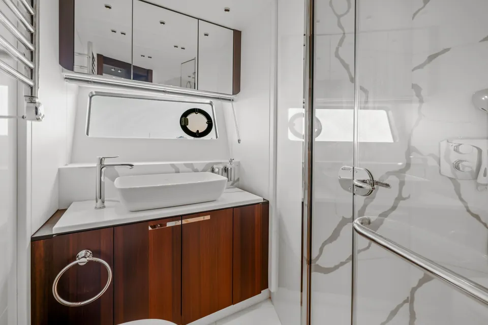 Heather Rose, 2022 Sunseeker Predator 74 XPS, photo 19