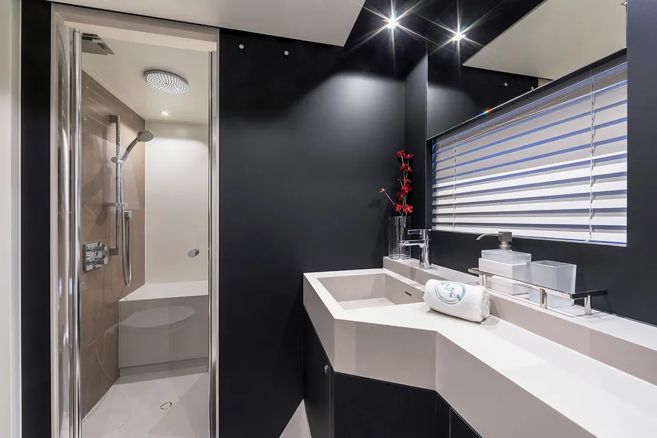2025 Van der Valk Explorer 28M, photo 2