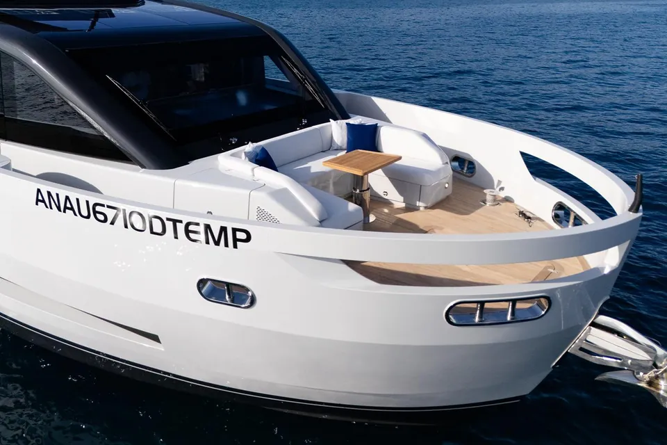 2026 Extra Yachts X90 Fast, photo 10