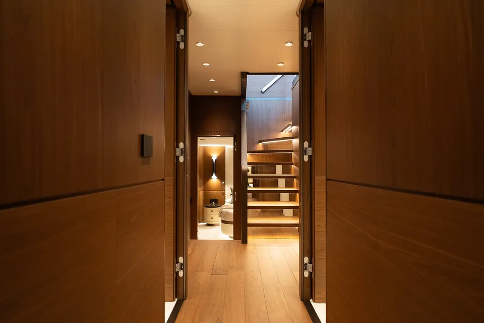 2026 Extra Yachts X90 Fast, photo 17