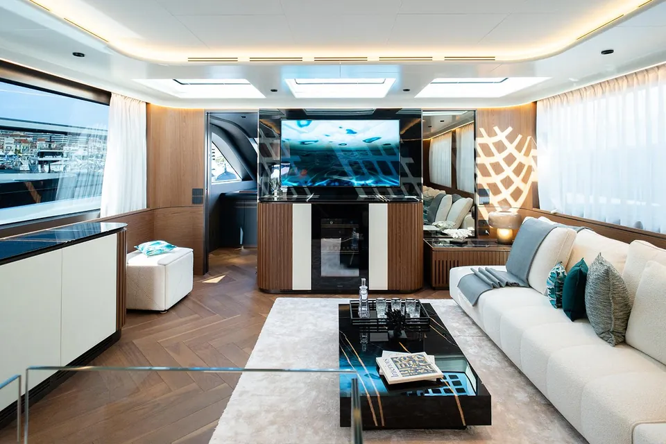 2026 Extra Yachts X90 Fast, photo 19