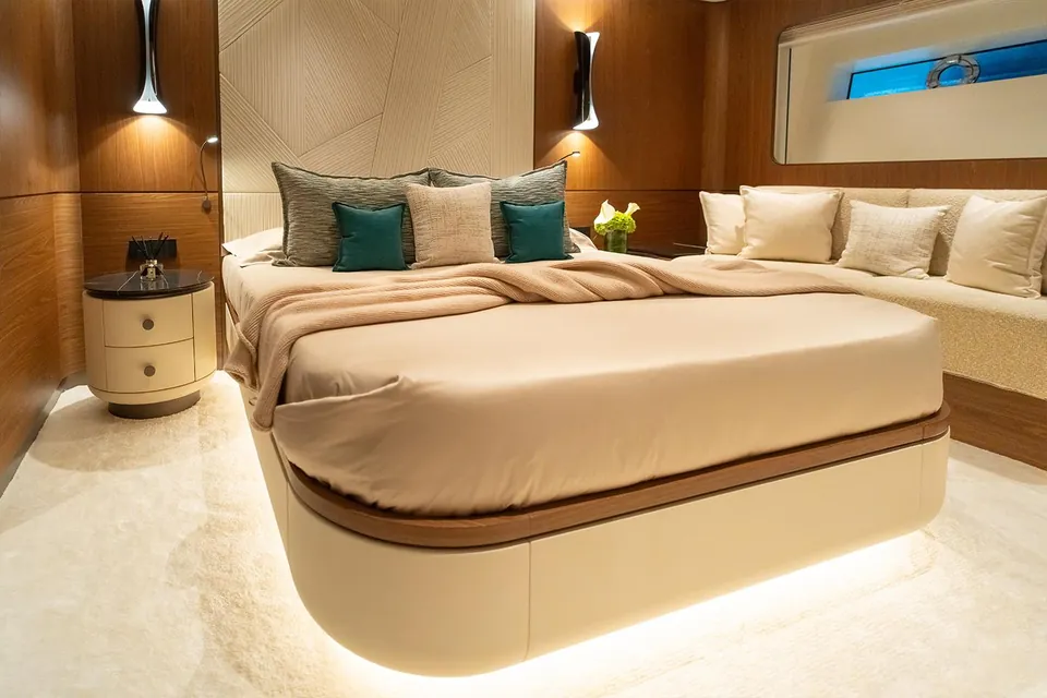 2026 Extra Yachts X90 Fast, photo 22