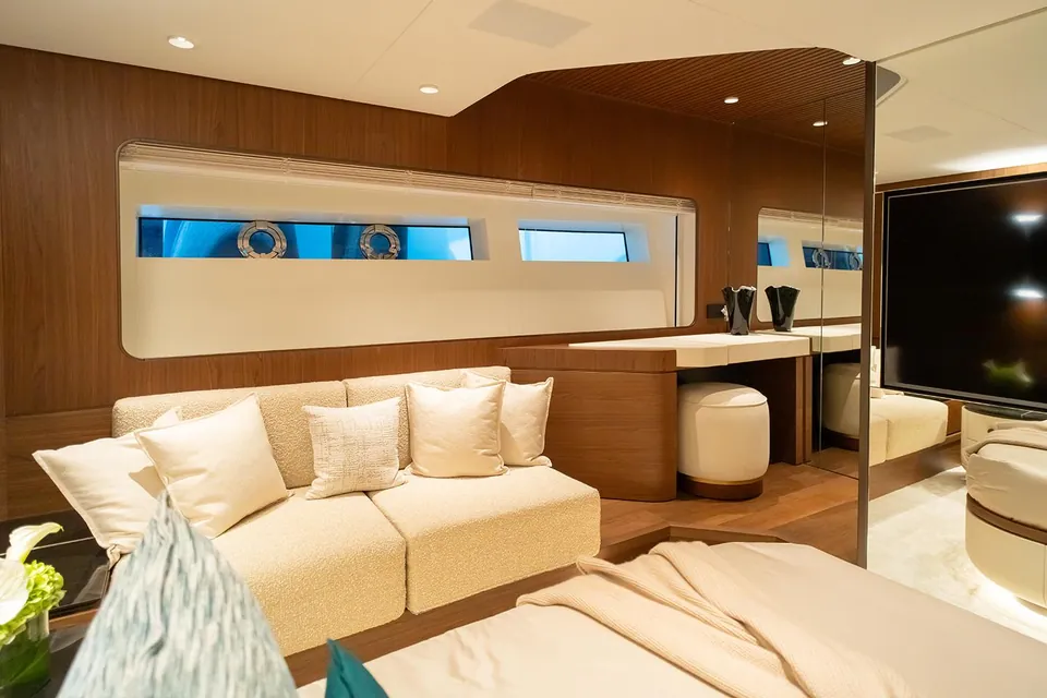 2026 Extra Yachts X90 Fast, photo 24