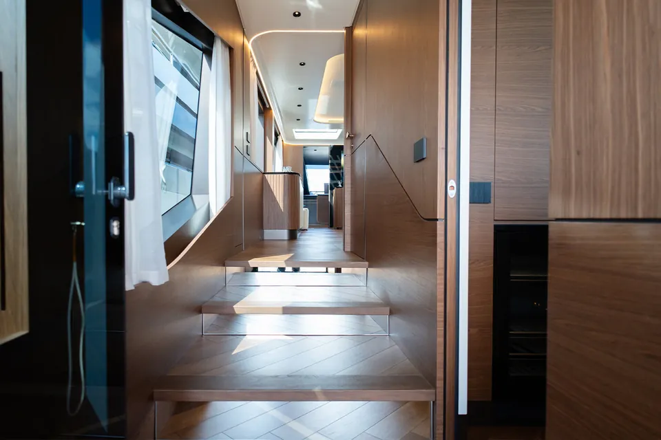2026 Extra Yachts X90 Fast, photo 29