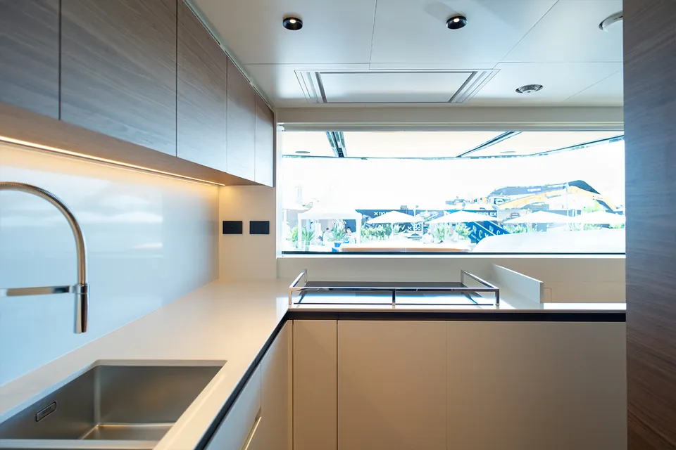 2026 Extra Yachts X90 Fast, photo 32