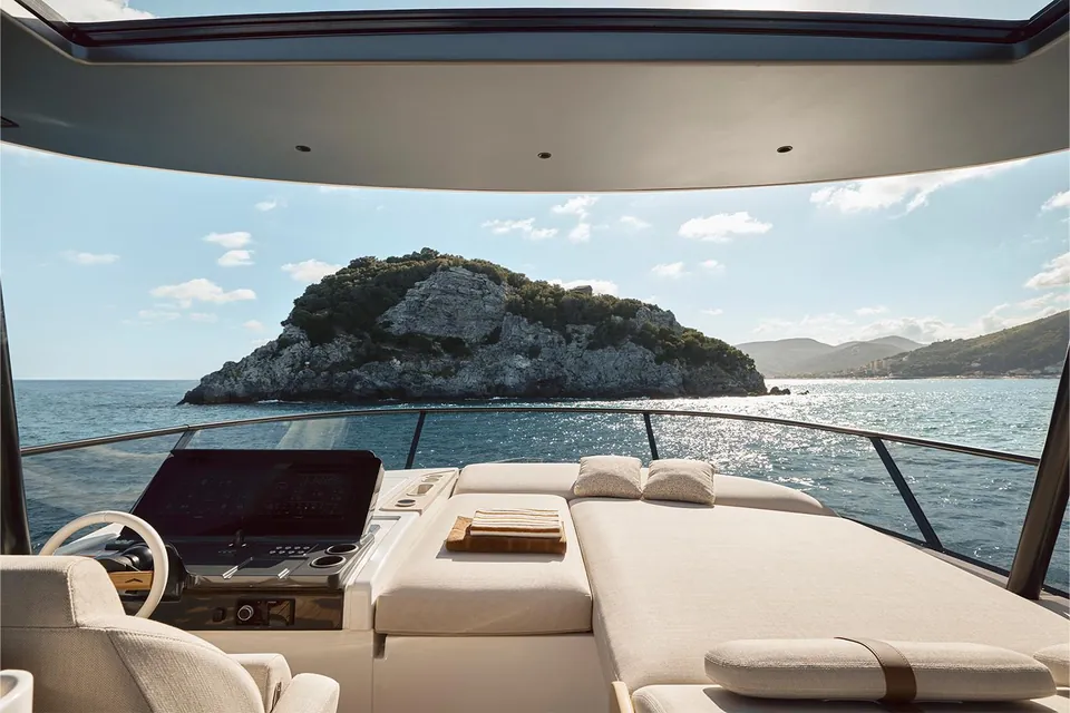 2026 Azimut 82, photo 4