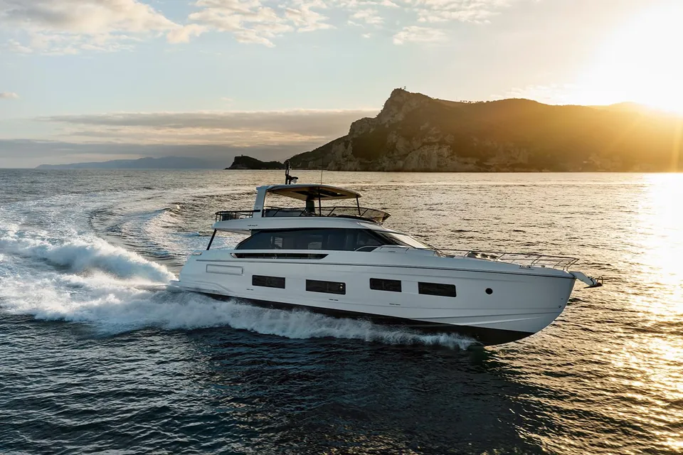 2026 Azimut 82, photo 10